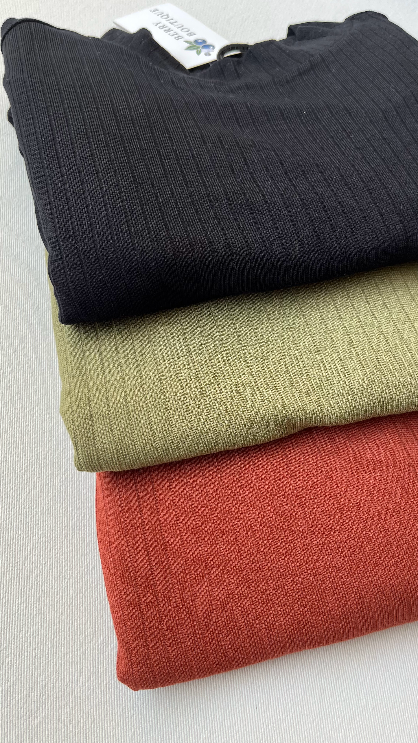 VESTIDO MIDI CANELADO