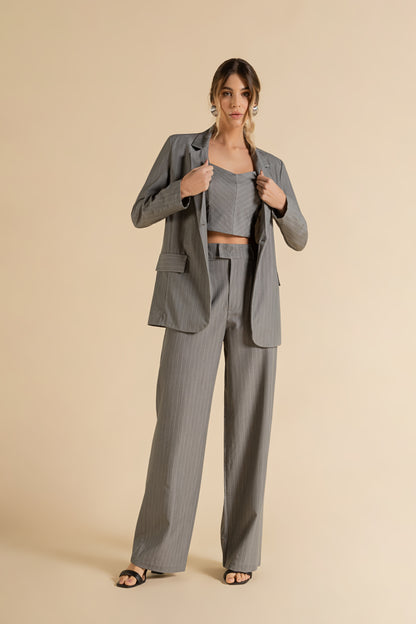 CALÇA FEMININA ALFAIATARIA EM RISCA DE GIZ