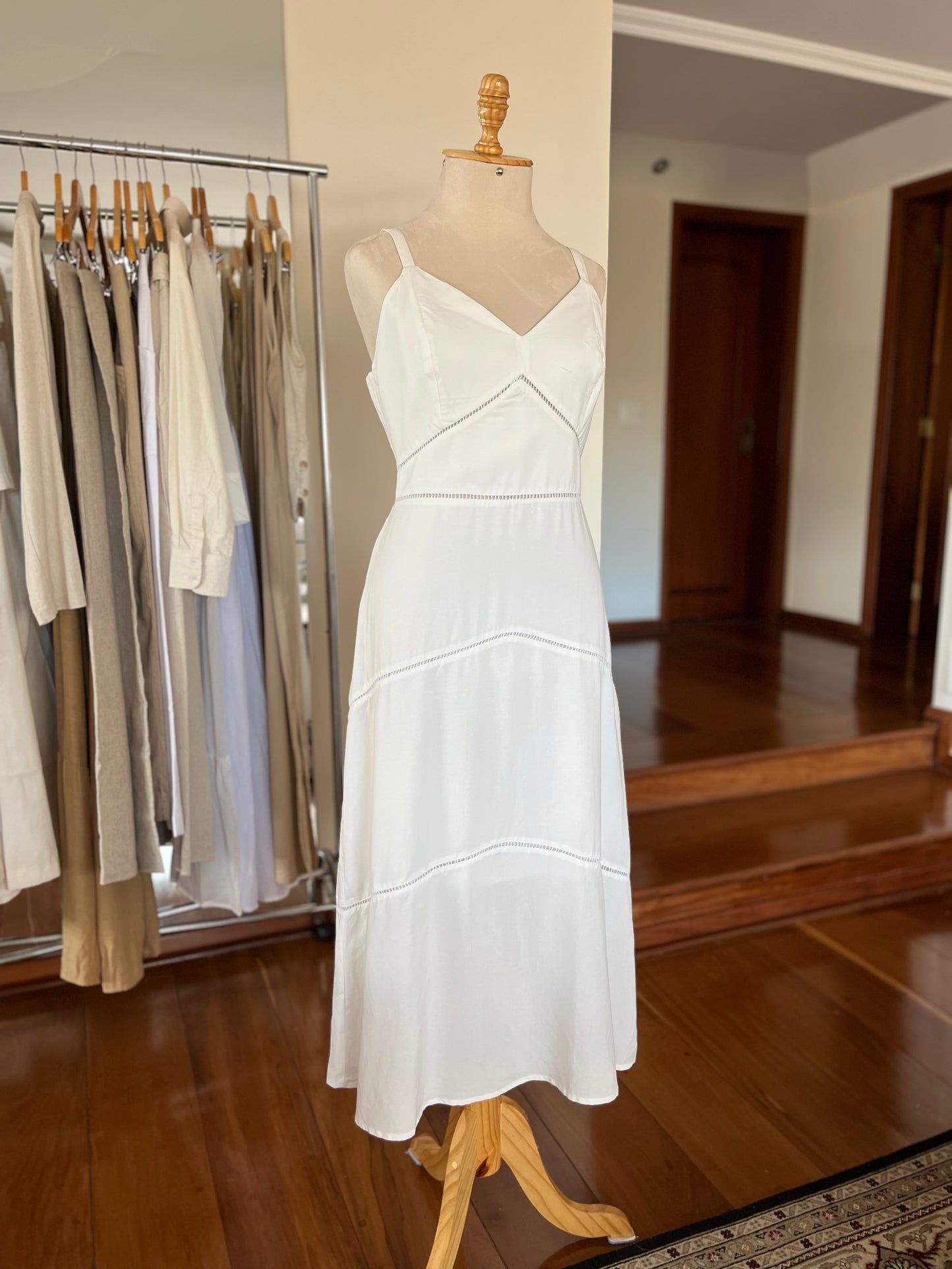 VESTIDO MIDI DE ALÇA