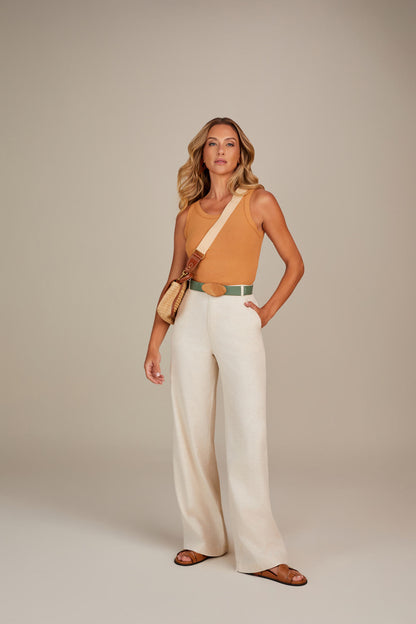 REGATA CANELADA COM DECOTE ARREDONDADO